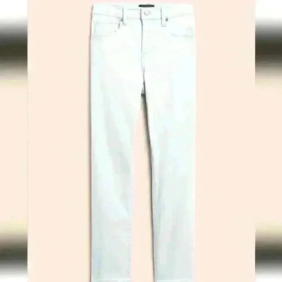 Banana Republic Slim Jeans - Picture 2 of 8